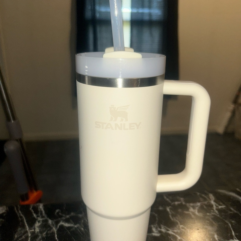Stanley White Tumbler with Handle